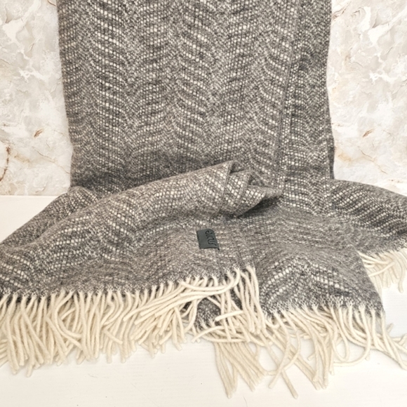 Fibre By Auskin Wool Fringed Throw Blanket - Picture 13 of 14